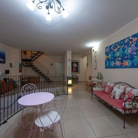 Adua Art Bed & Breakfast Castrignano del Capo Exterior photo