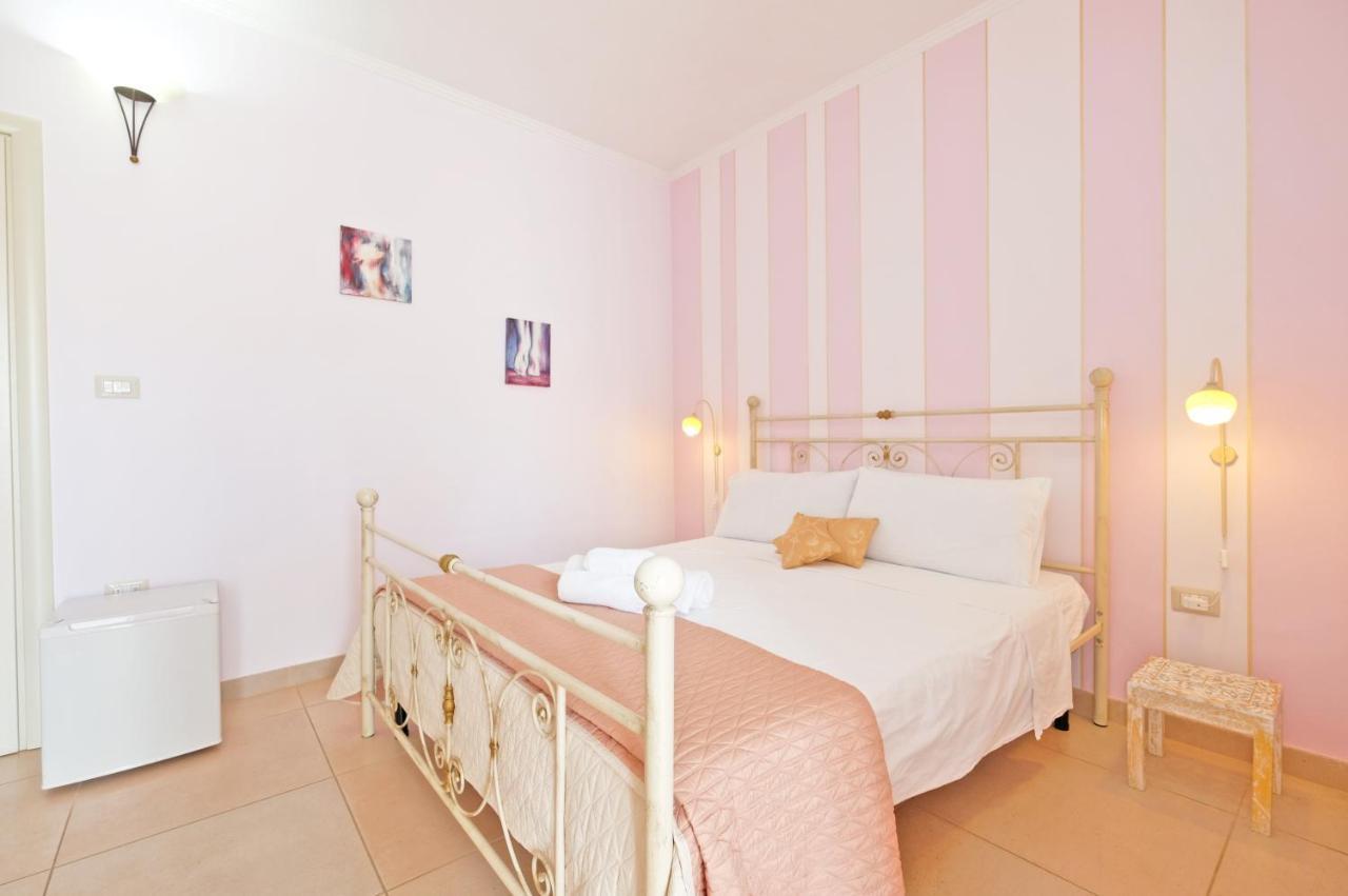 Adua Art Bed & Breakfast Castrignano del Capo Exterior photo