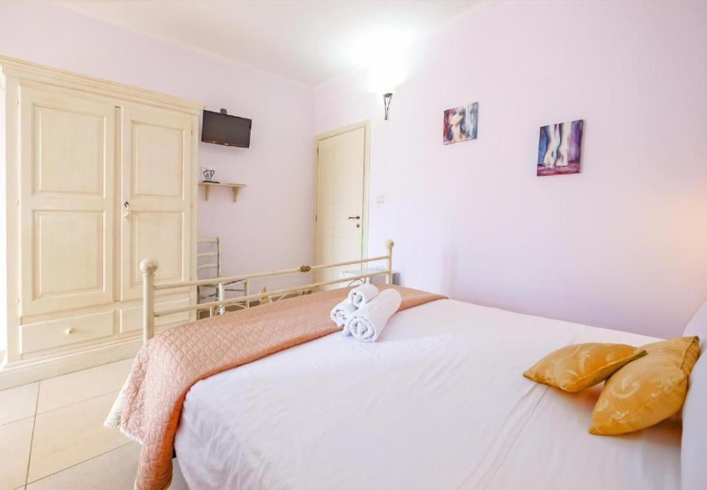 Adua Art Bed & Breakfast Castrignano del Capo Exterior photo
