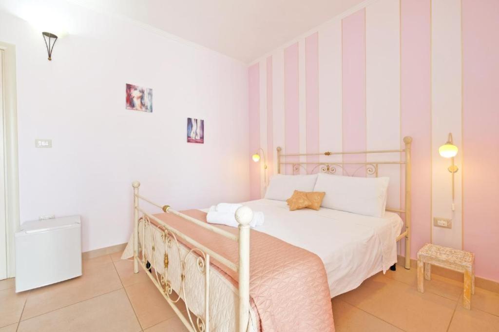 Adua Art Bed & Breakfast Castrignano del Capo Exterior photo